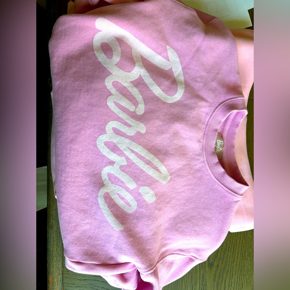 Barbie x MUMU GIRLS SWEATSHIRT SIZE 8/9